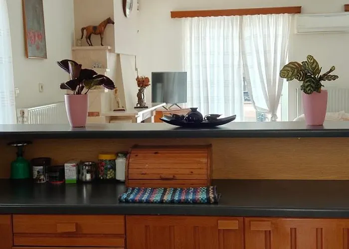 Katerina 's Penthouse * Каламата